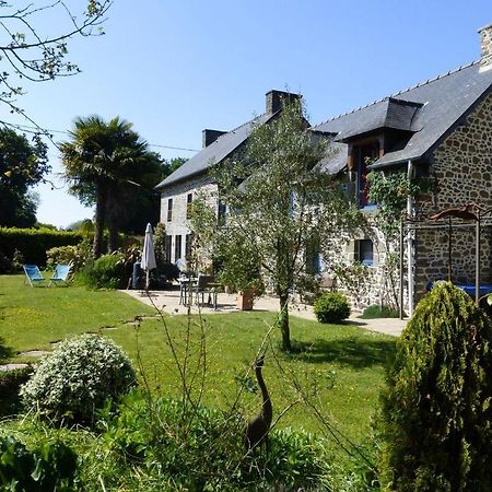 Bed and Breakfast Les Petites Chapelles Saint-Pierre-de-Plesguen Екстер'єр фото