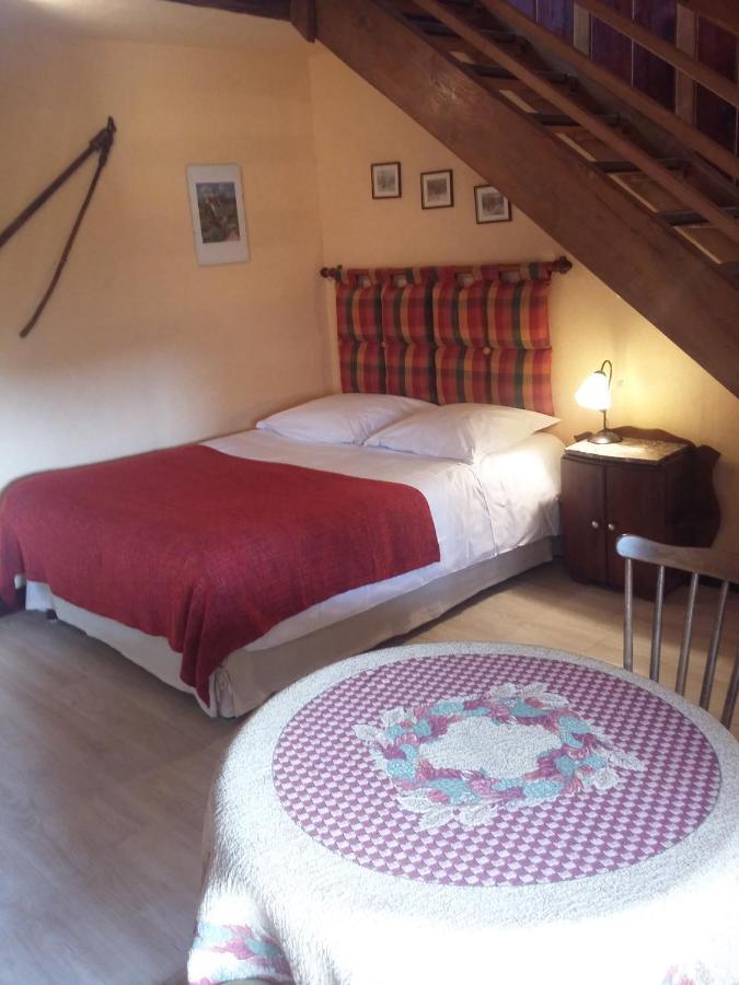 Bed and Breakfast Les Petites Chapelles Saint-Pierre-de-Plesguen Екстер'єр фото