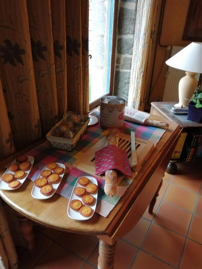 Bed and Breakfast Les Petites Chapelles Saint-Pierre-de-Plesguen Екстер'єр фото