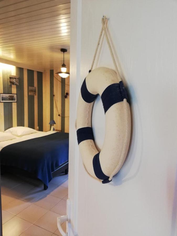 Bed and Breakfast Les Petites Chapelles Saint-Pierre-de-Plesguen Екстер'єр фото