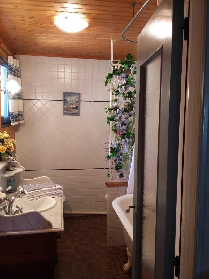 Bed and Breakfast Les Petites Chapelles Saint-Pierre-de-Plesguen Екстер'єр фото
