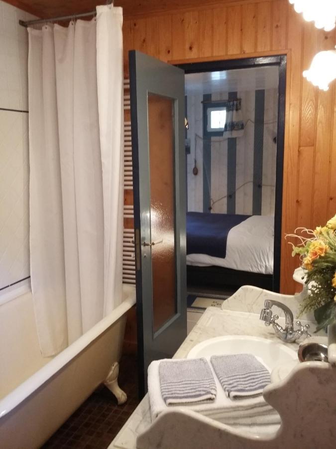 Bed and Breakfast Les Petites Chapelles Saint-Pierre-de-Plesguen Екстер'єр фото