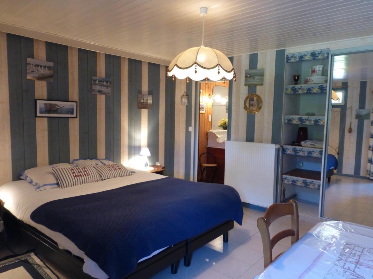 Bed and Breakfast Les Petites Chapelles Saint-Pierre-de-Plesguen Екстер'єр фото